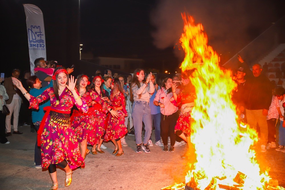 Çeşme’de Hıdırellez Şenliği coşkuyla kutlandı