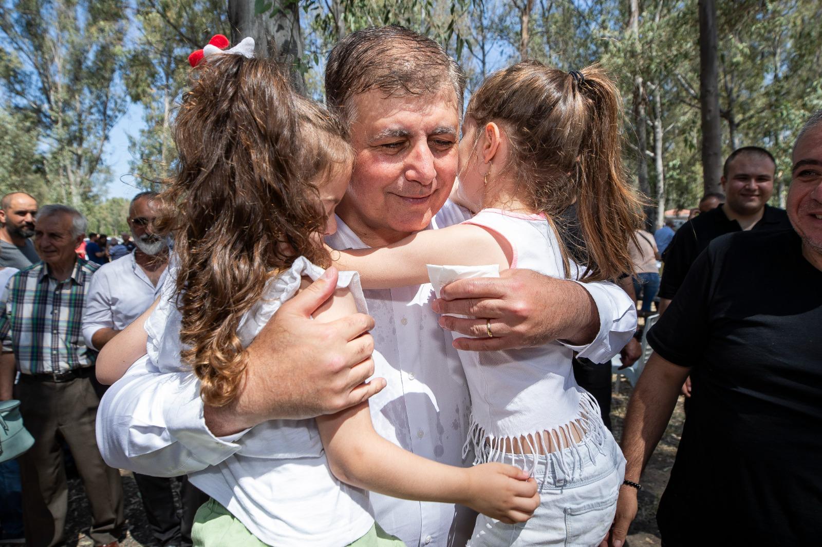 CHP Lideri'nden Başkan Tugay'a övgü: İzmir'e değen bu yetenekli el kenti hak ettiği hizmetlerle tanıştıracak