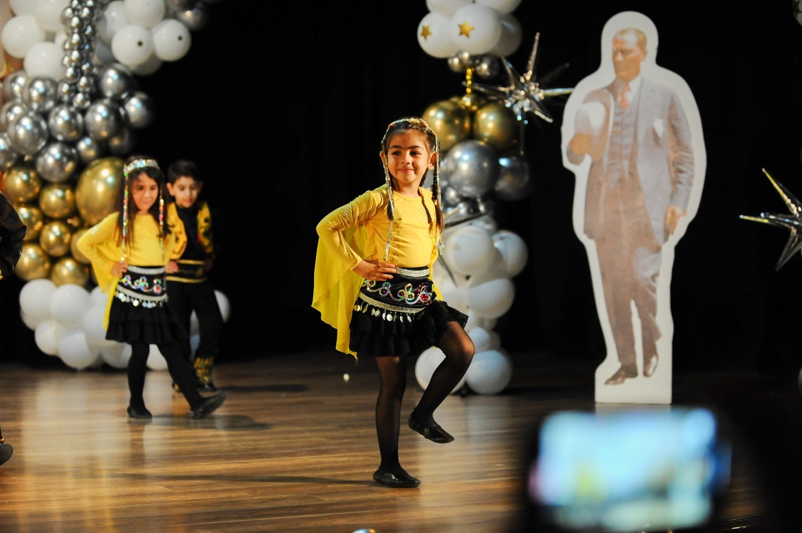 Karşıyaka’nın anaokullarını yıl sonu coşkusu sardı