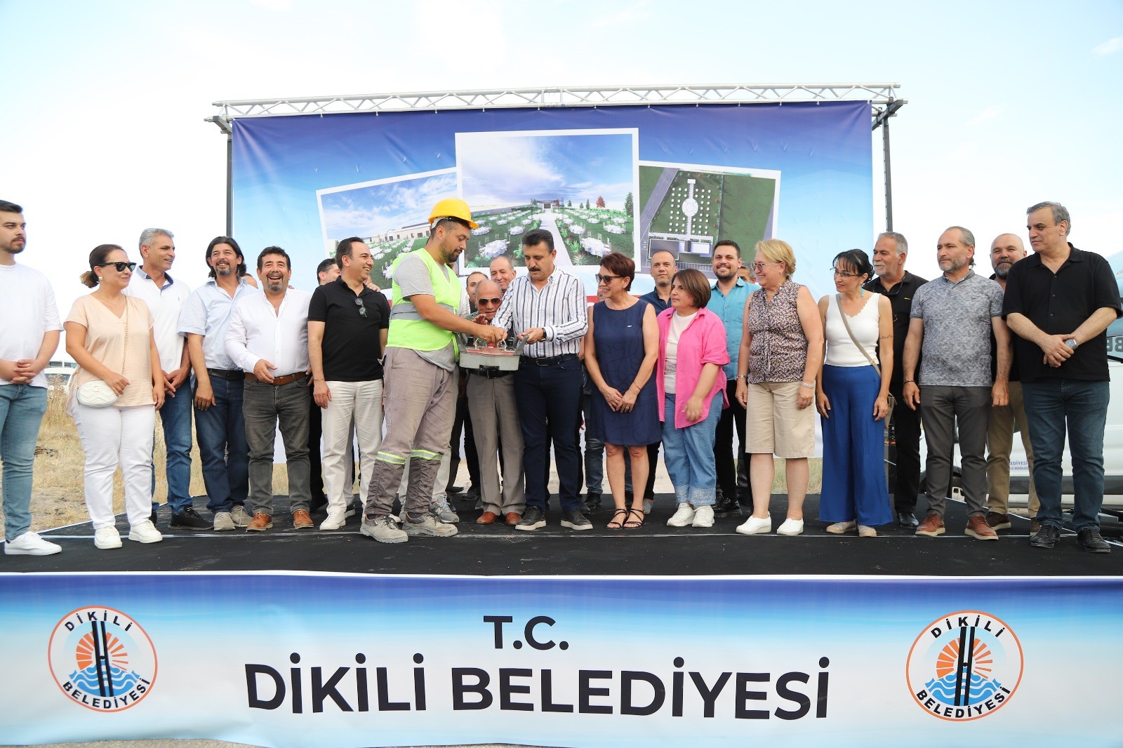 Dikili’de Düğün Salonu Temeli Atıld