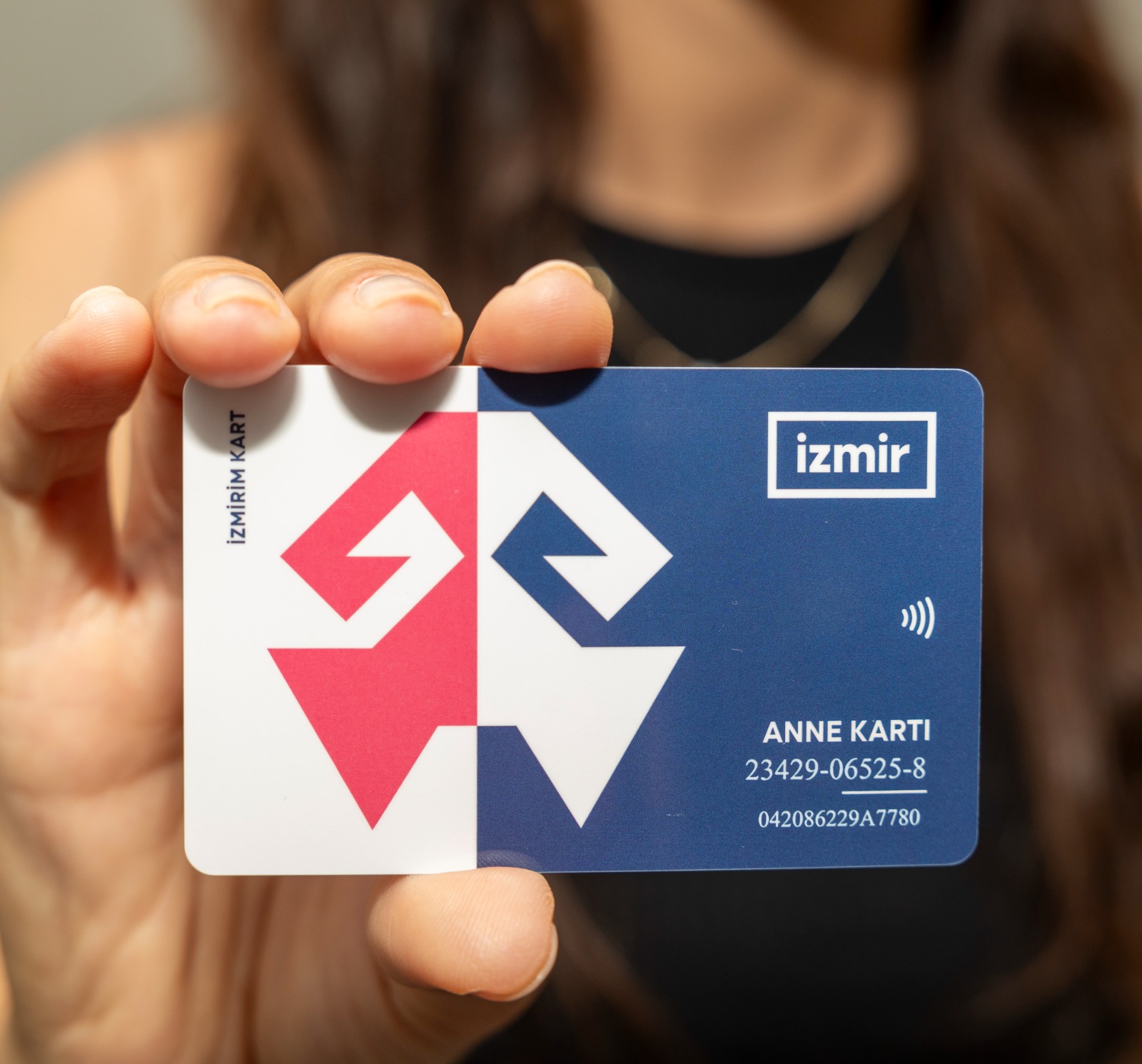 Başkan Tugay’ın seçim vaadiydi: İzmirliler Anne Kart’tan memnun kaldı