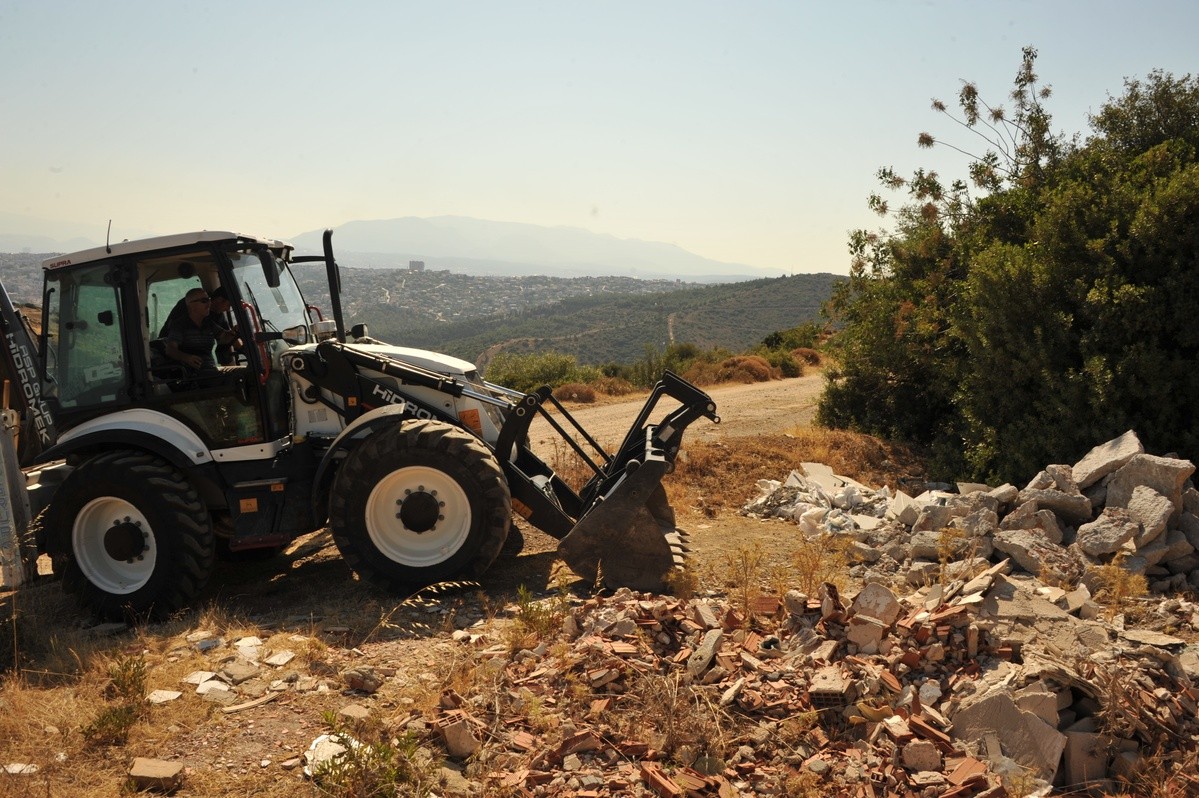 Balçova’da kaçak moloza geçit yok