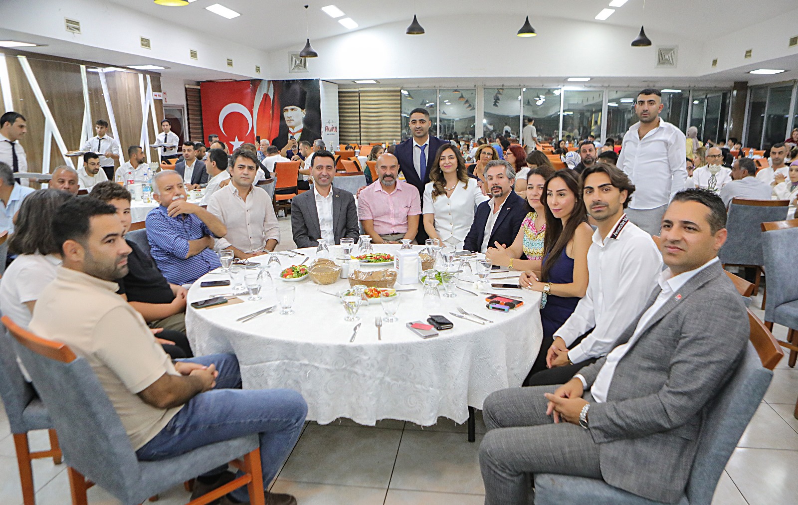 Başarılı arka mahallenin gençleri İzmir'i bir araya getirdi