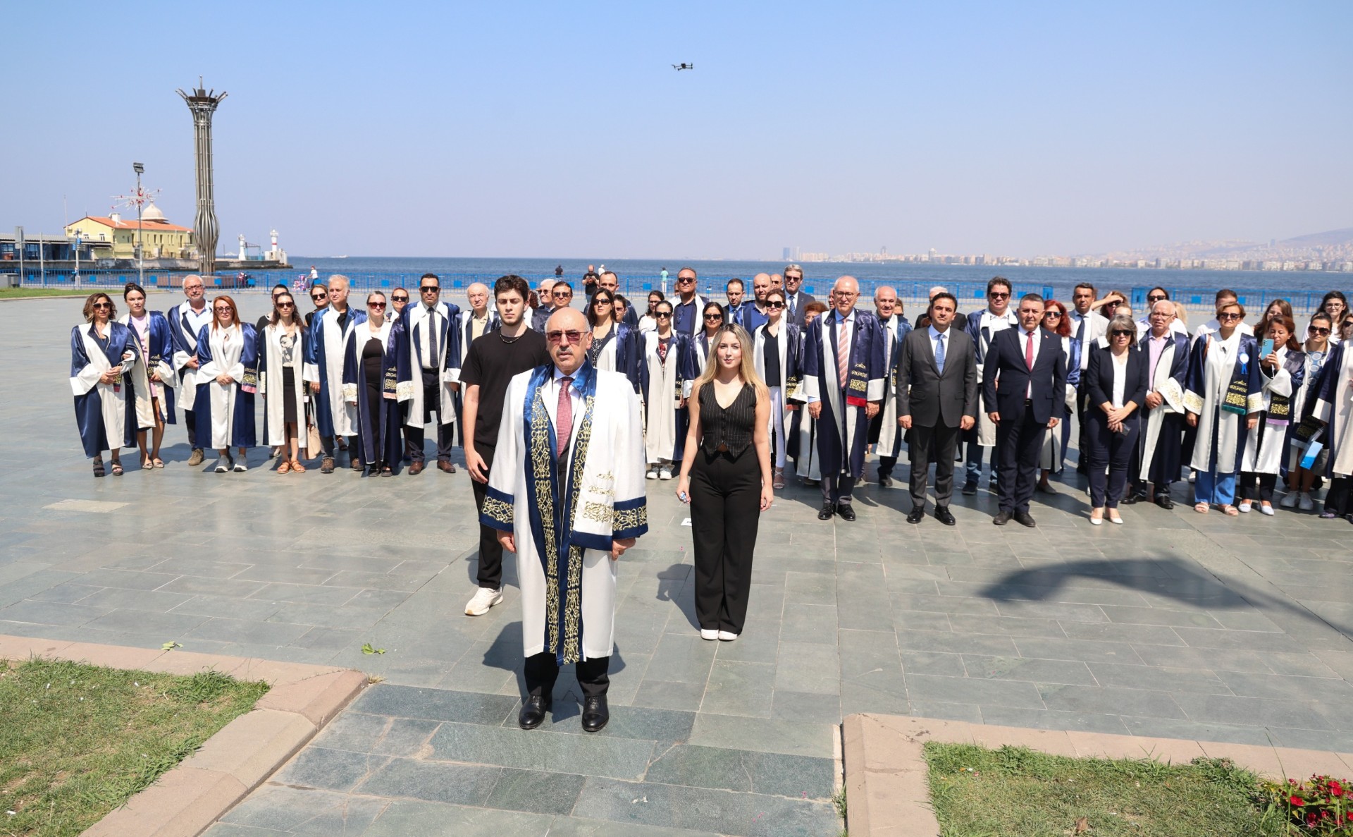 DEÜ 42'NCİ YAŞINI KUTLADI