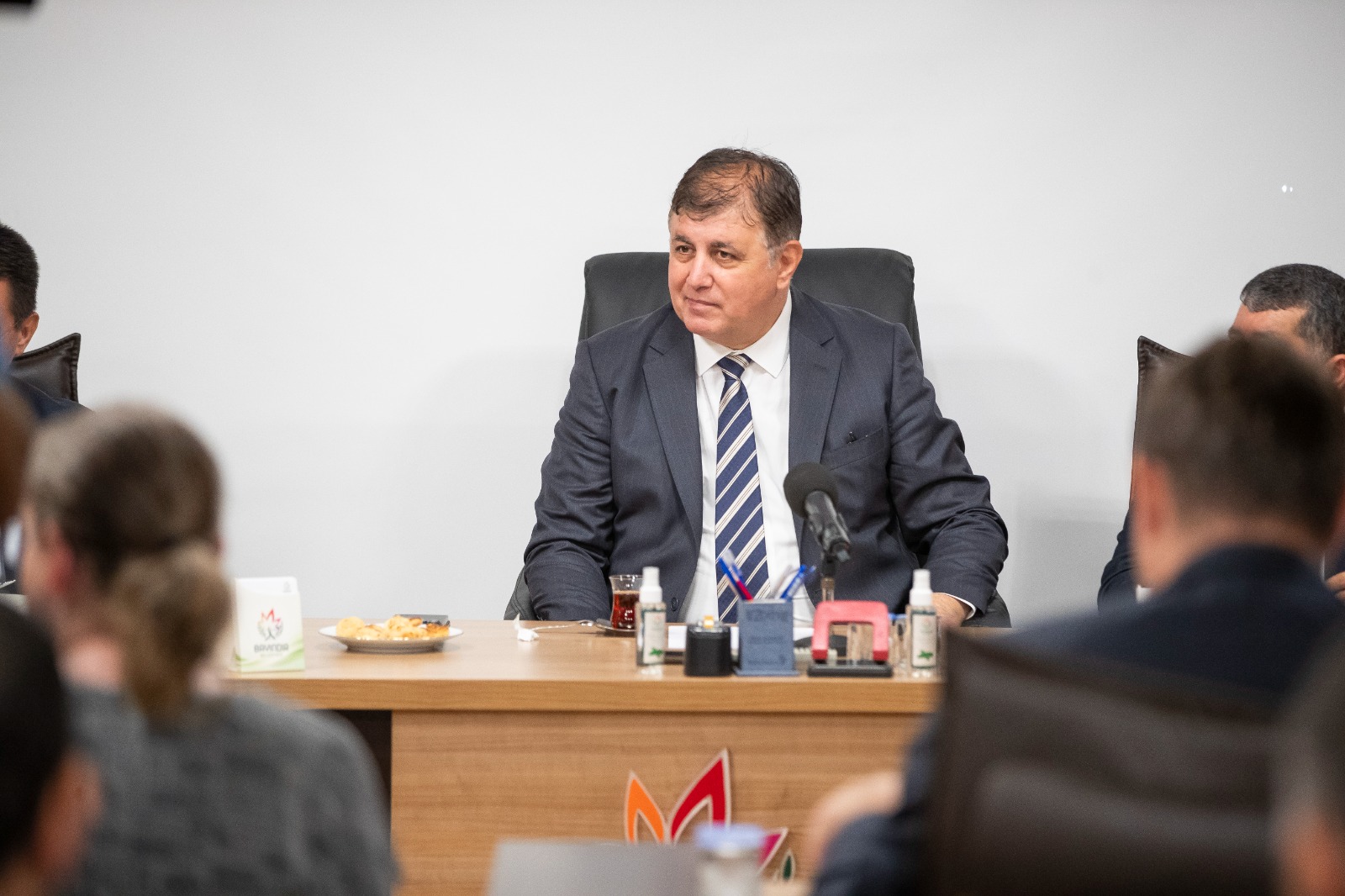 Başkan Tugay: Dayanışma içinde olacağız ama tasarrufu bırakmayacağız