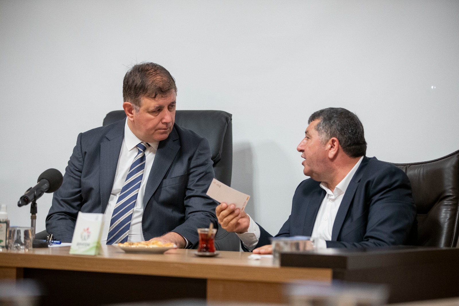 Başkan Tugay: Dayanışma içinde olacağız ama tasarrufu bırakmayacağız