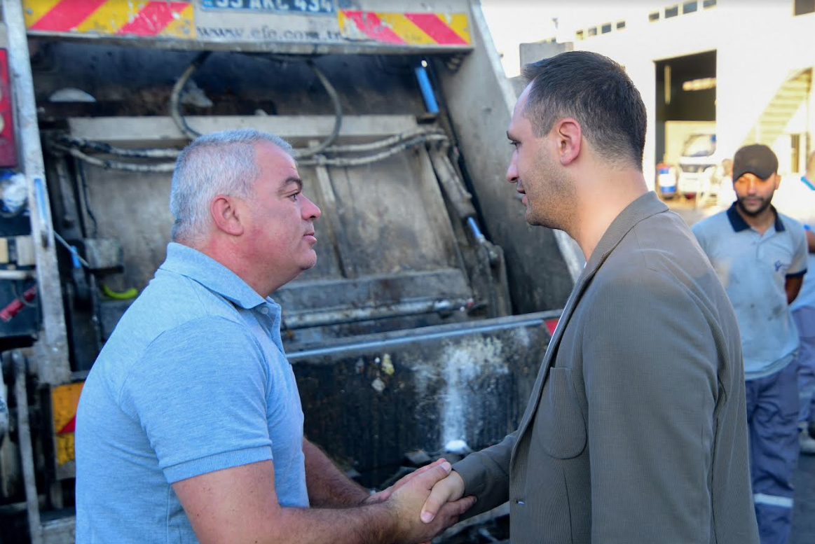 Başkan Eşki mesaiye çalışanlarla birlikte erkenden başladı