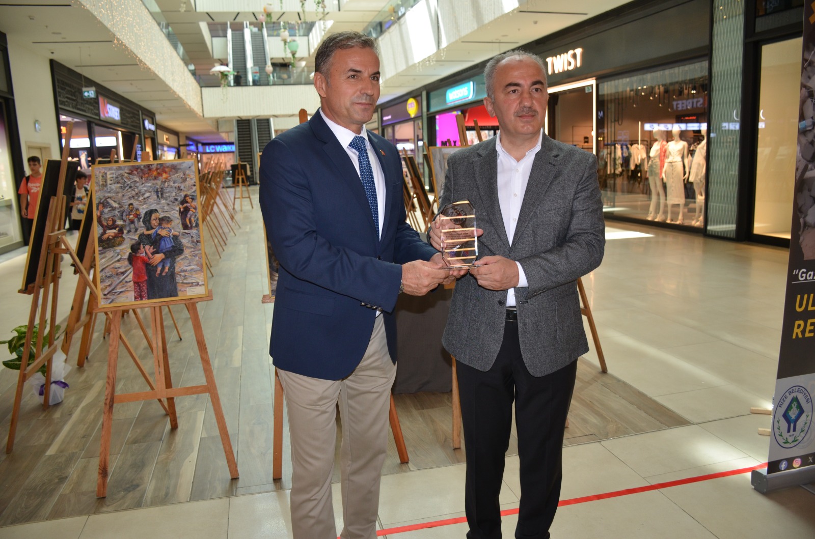 RİZE'DE ULUSLARARASI GAZZELİ ÇOCUKLAR RESİM SERGİSİ AÇILDI