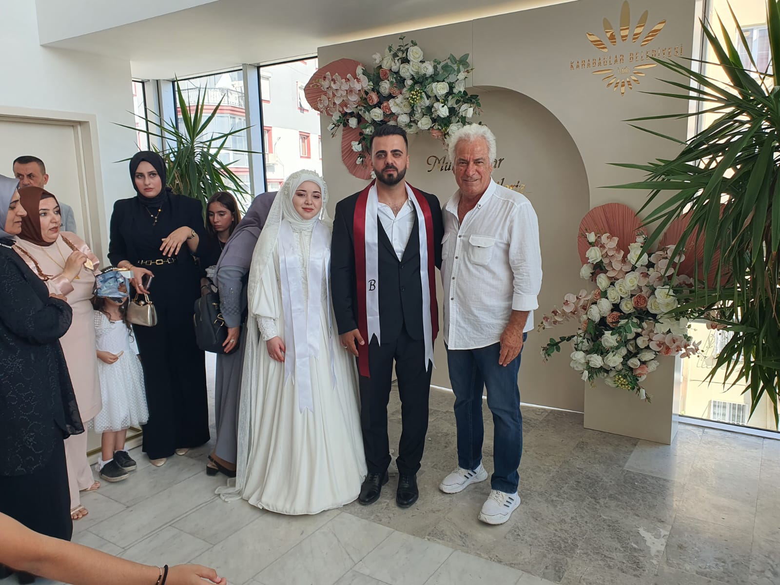 Sarıtaş ve Erkek ailesinin mutlu günü: Selvinaz ve Bilal dünyaevine girdi