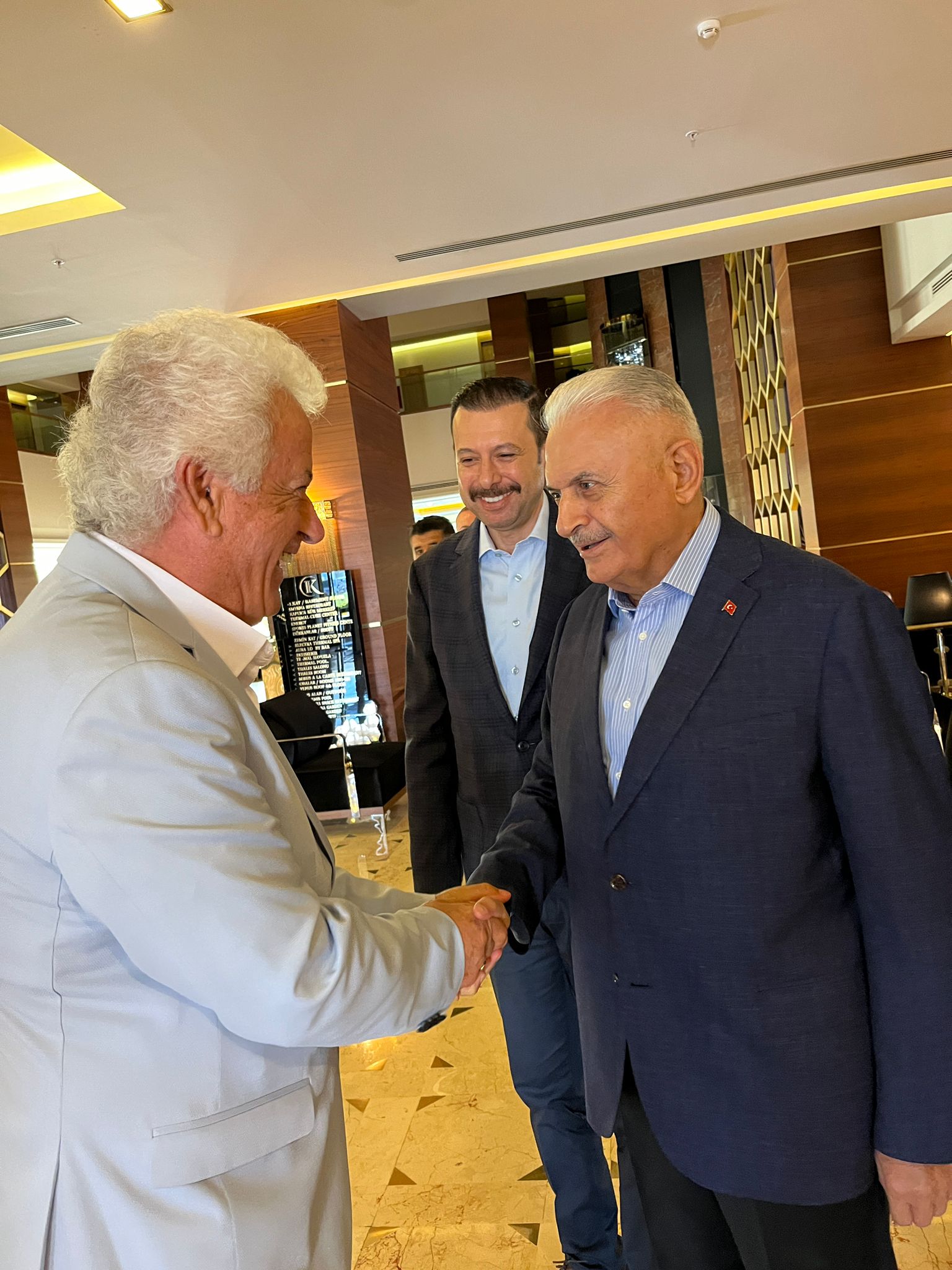 Binali Yıldırım'dan özeleştiri: İlk defa ikinci parti konumuna düştük!