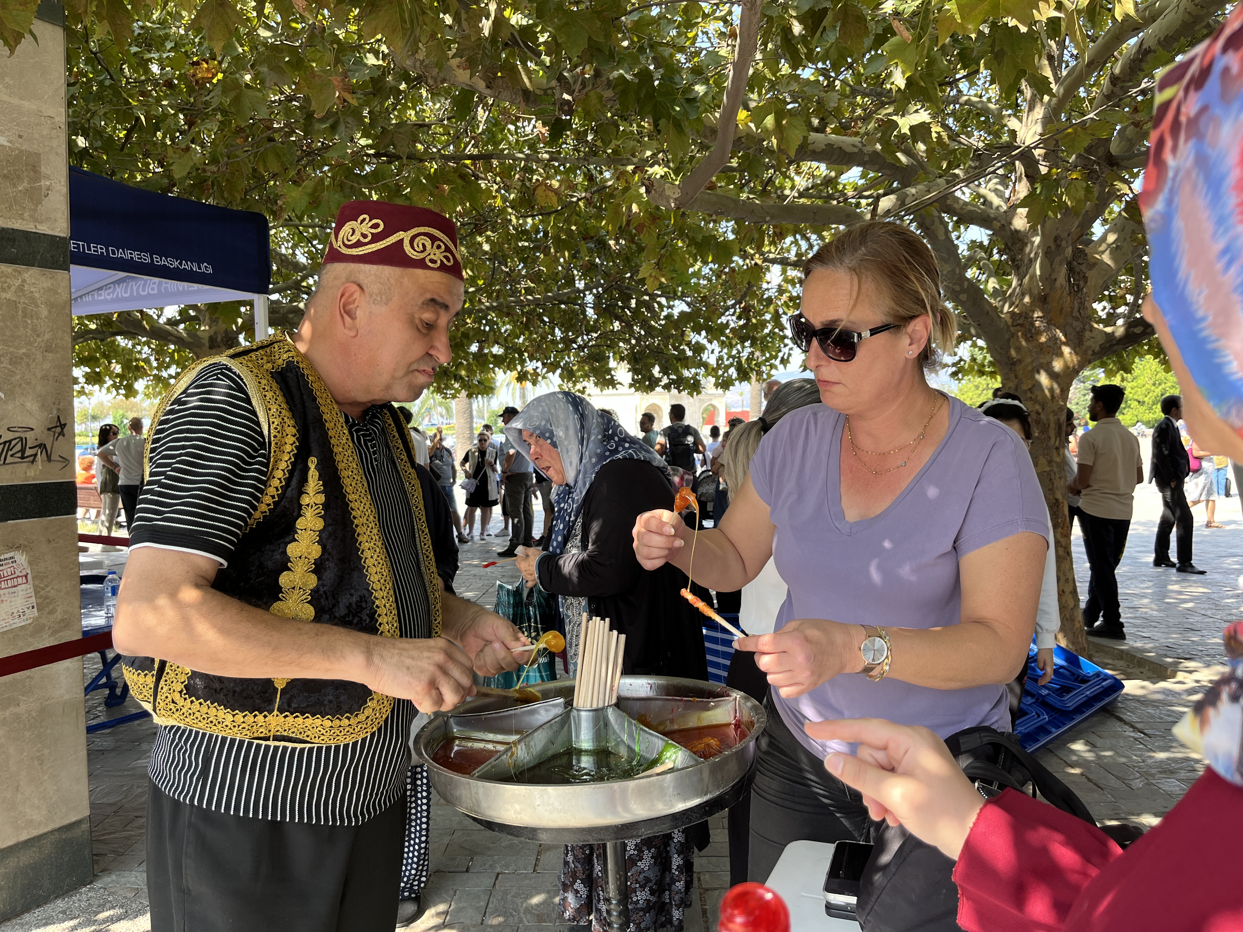 İzmir'de 37. Ahilik Haftası Esnaf Birliği Tarafından Düzenlendi