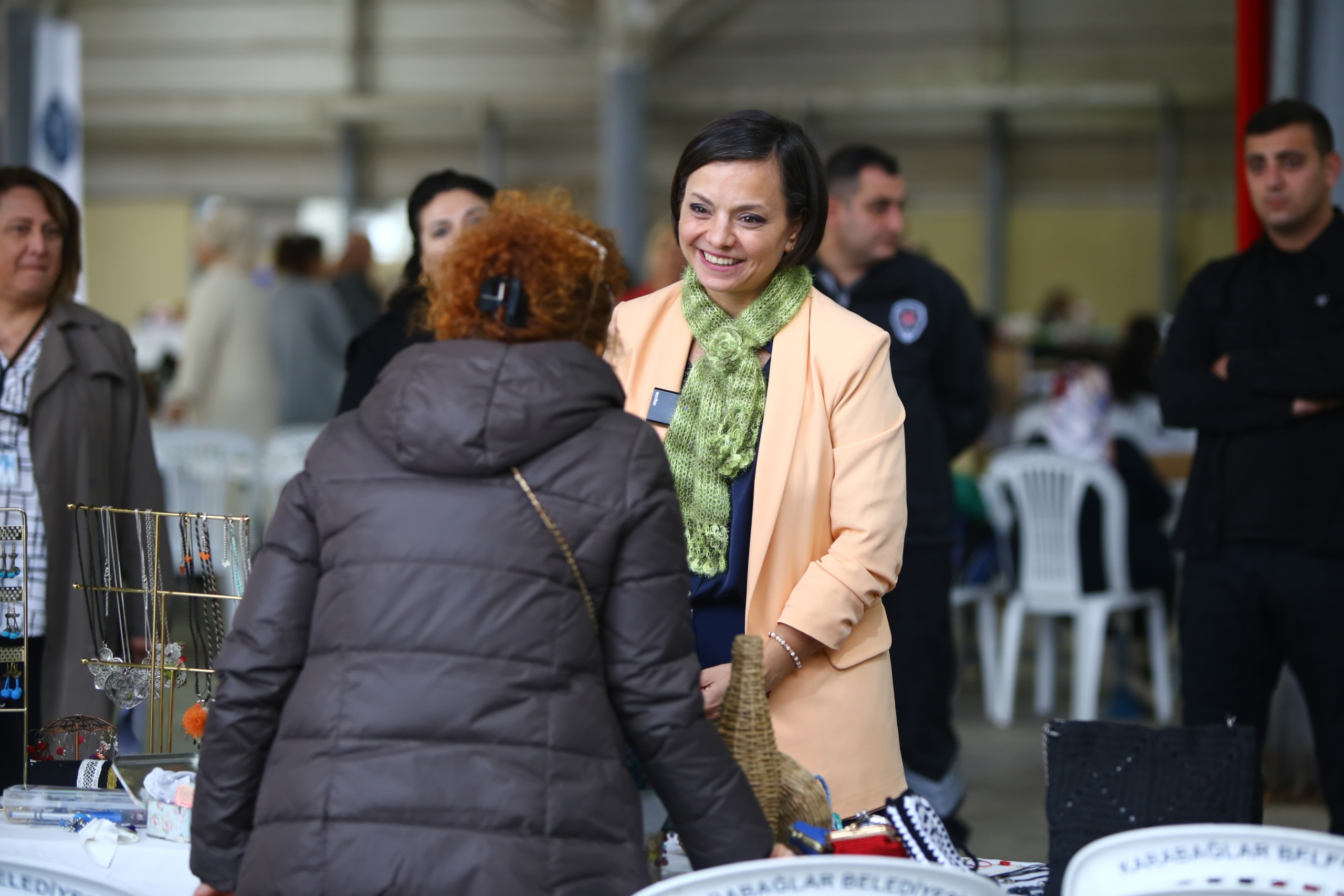 Karabağlar'da Kadının Eli Var