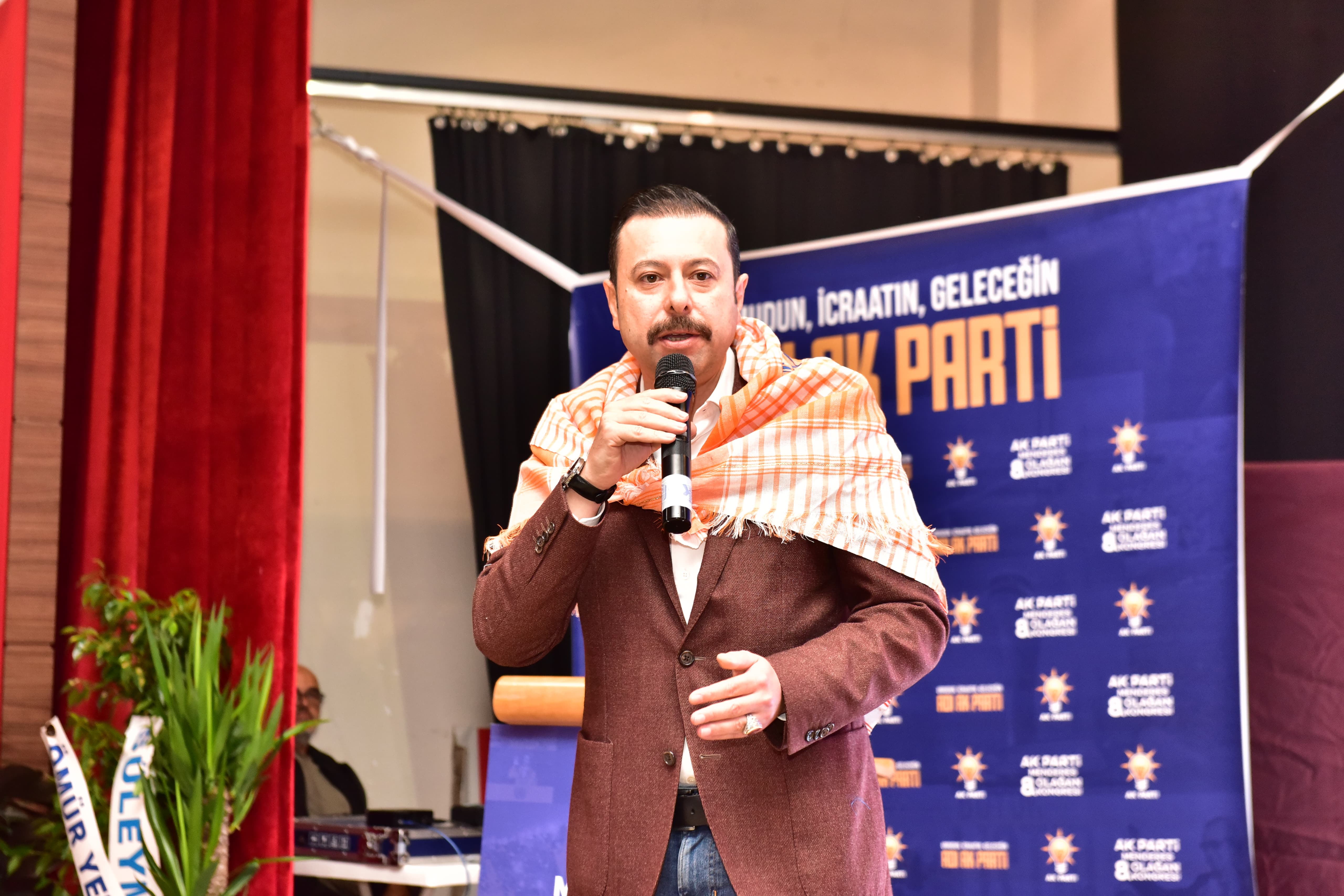 AK Parti Menderes Kongresi'nde, AK Parti İzmir'den art arda salvolar!
