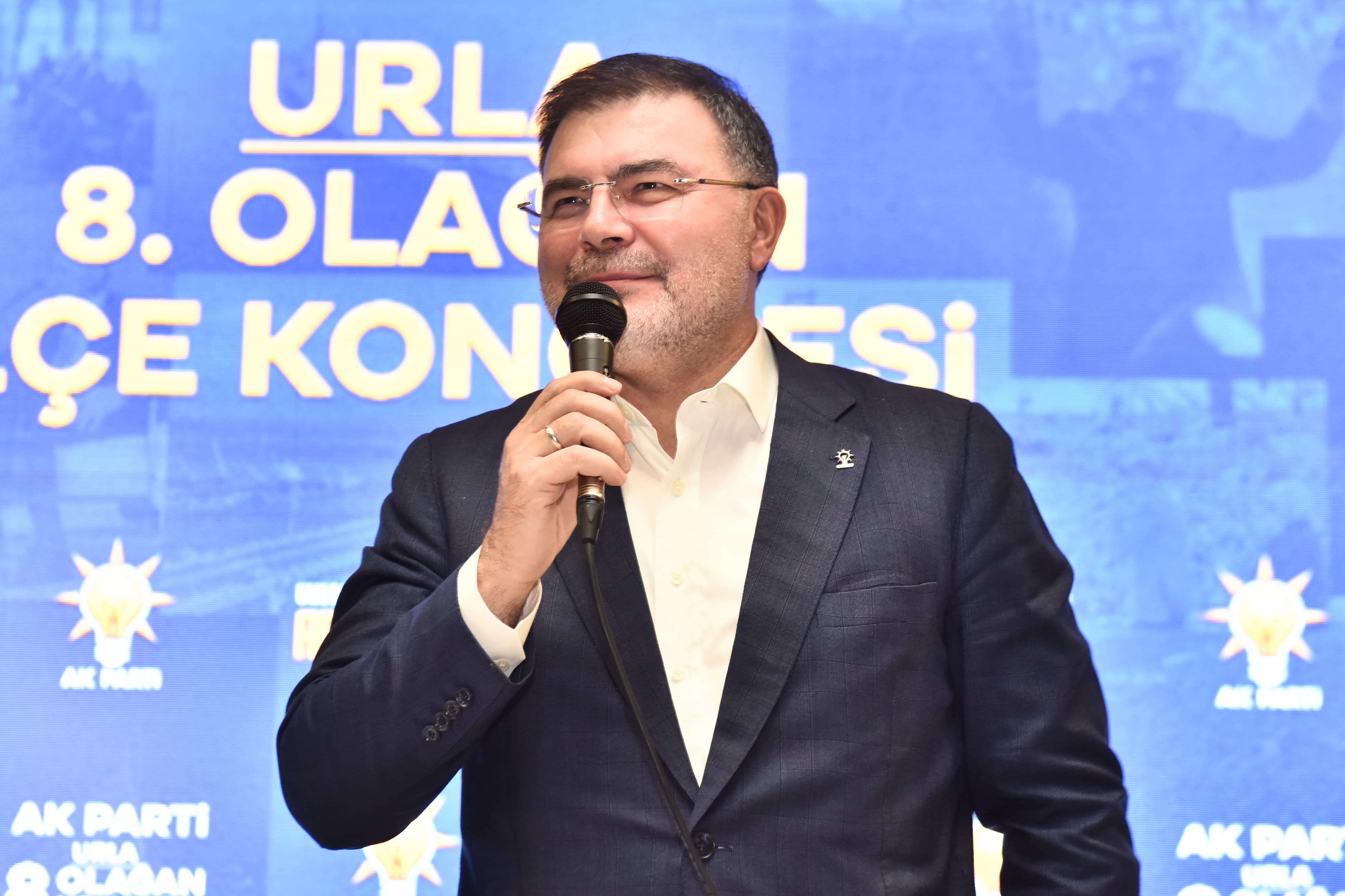 AK Parti Urla kongresinden mesaj seli!