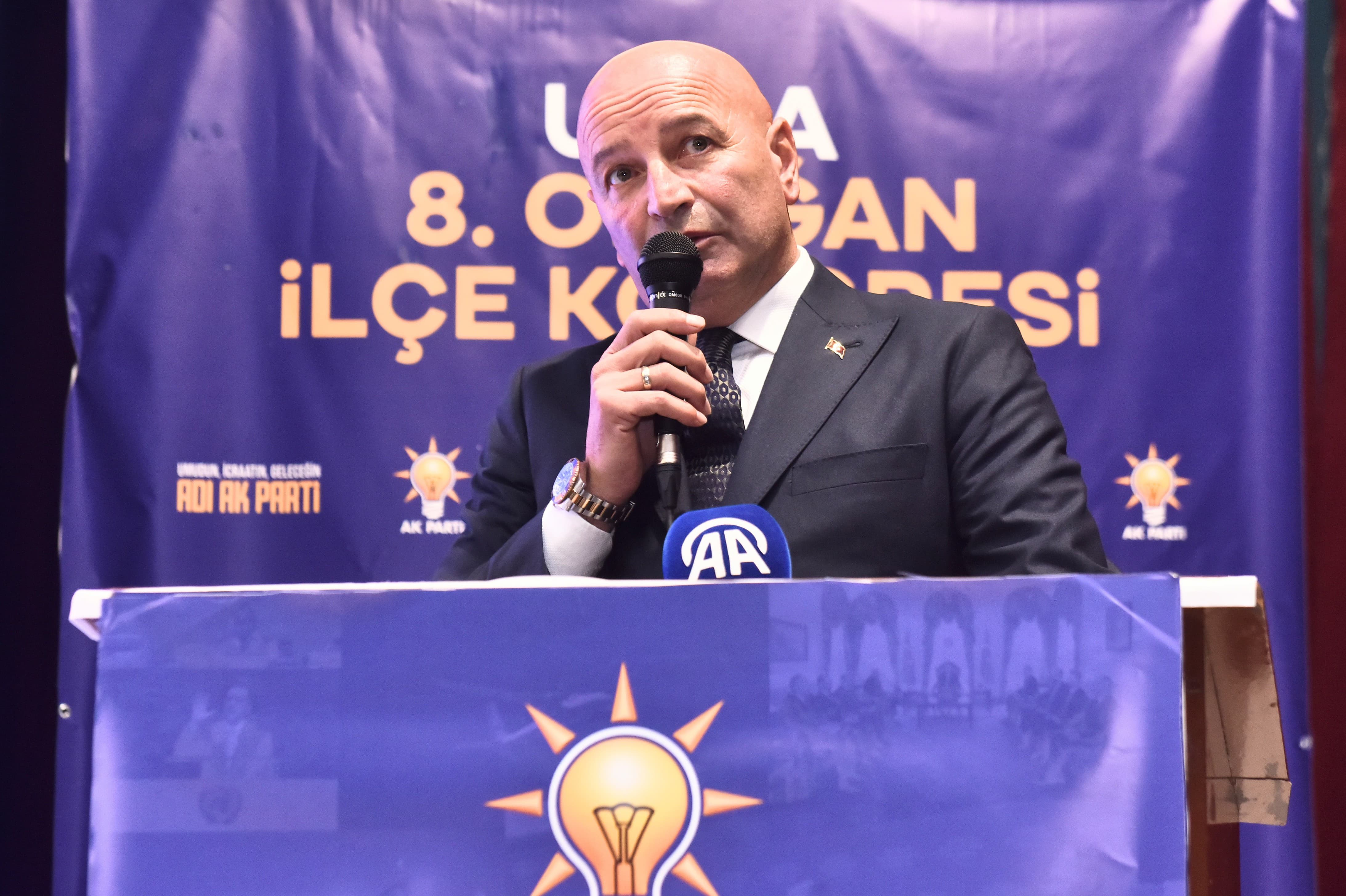 AK Parti Urla kongresinden mesaj seli!