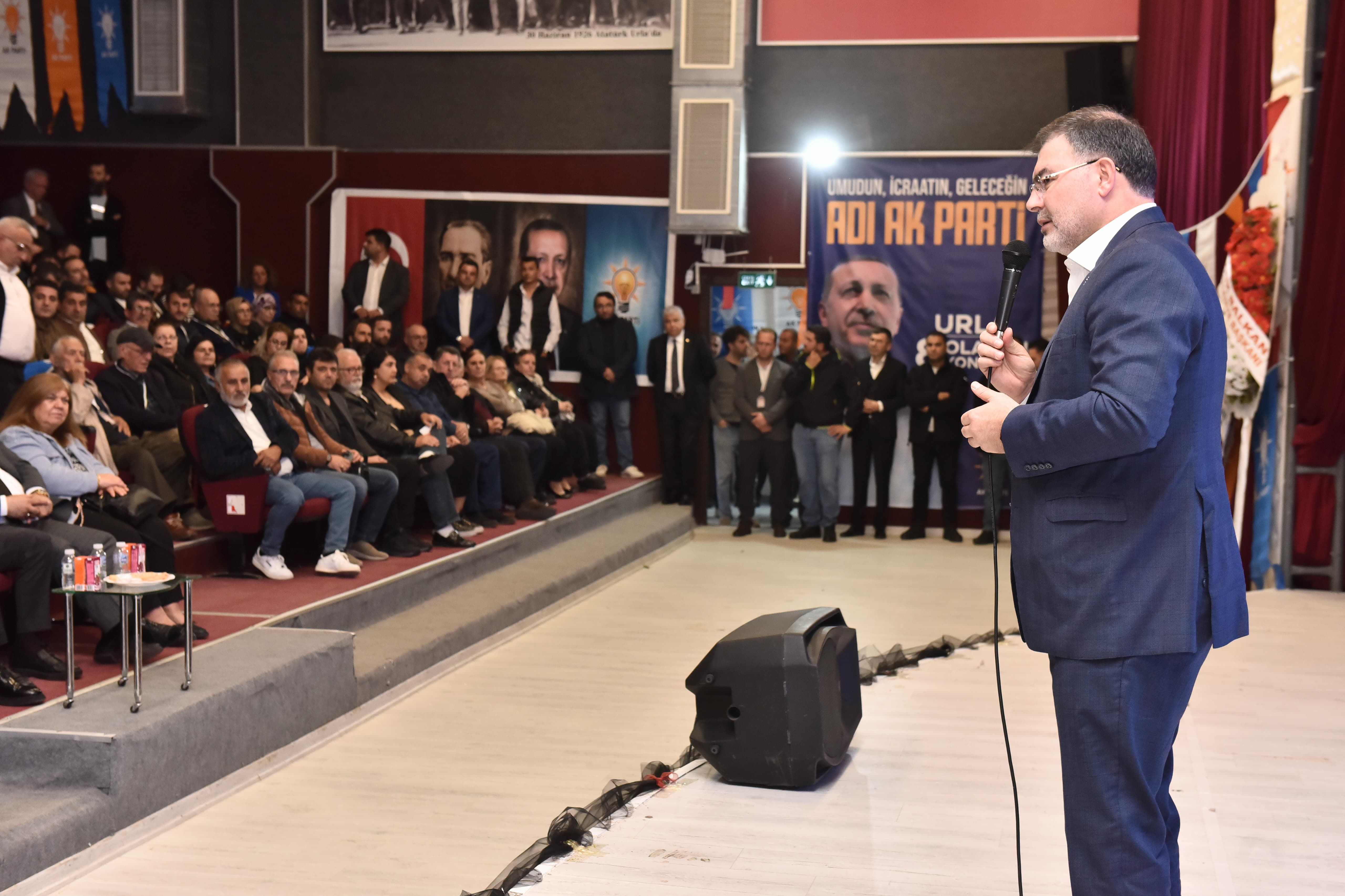 AK Parti Urla kongresinden mesaj seli!