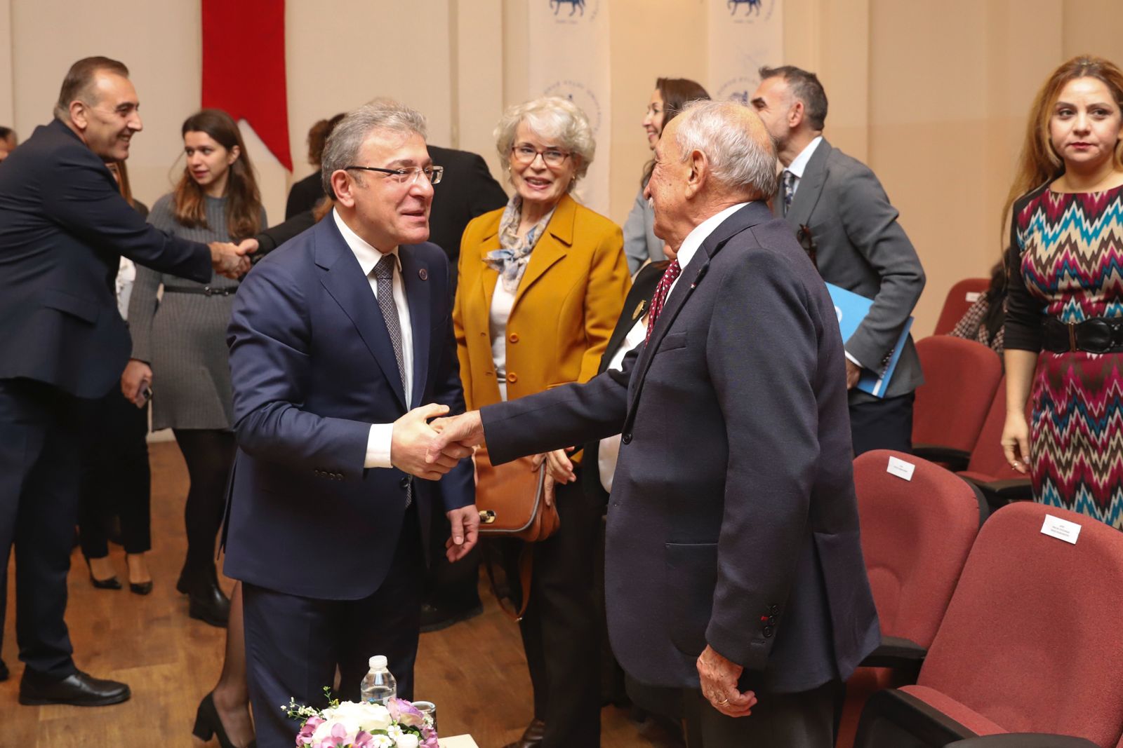 DEÜ’DEN ÖĞRETMENLER GÜNÜ'NE ÖZEL KUTLAMA PROGRAMI