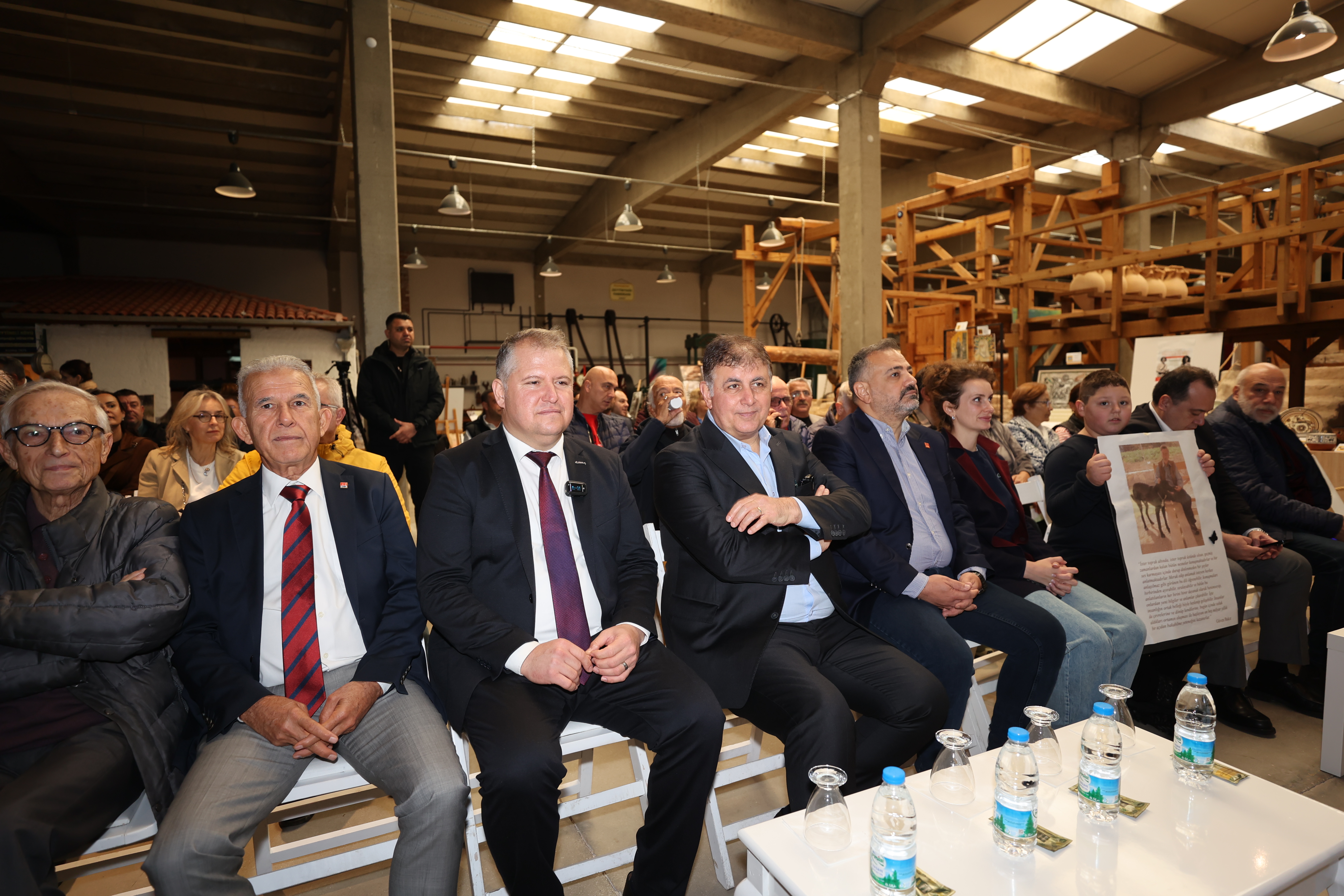 Zeytinin Bereketi ve Sanatın Gücü Urla'da Buluştu