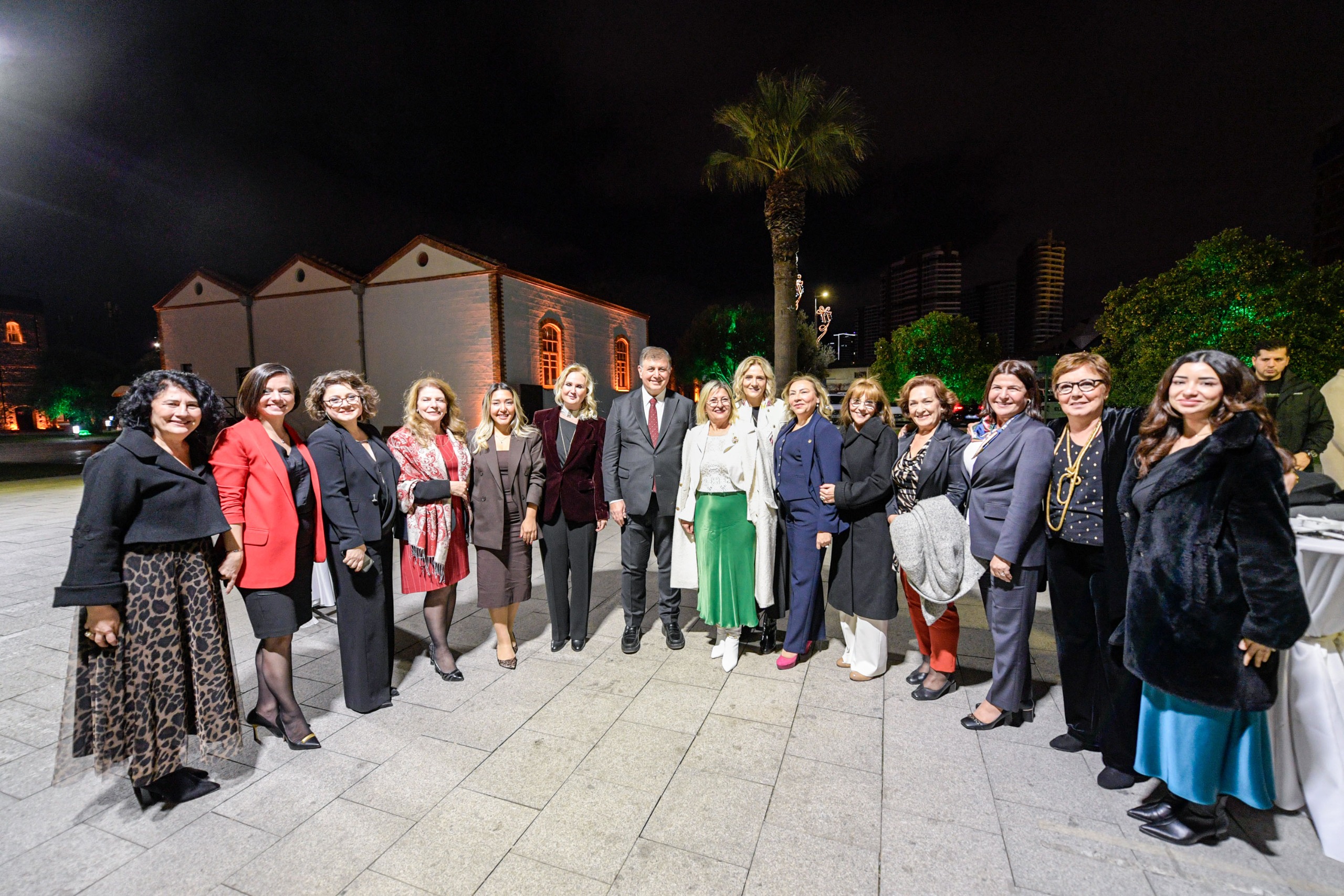 Başkan Tugay’dan yeni yıl mesajı  “İyiliği çoğalttığımız bir yıl olsun”