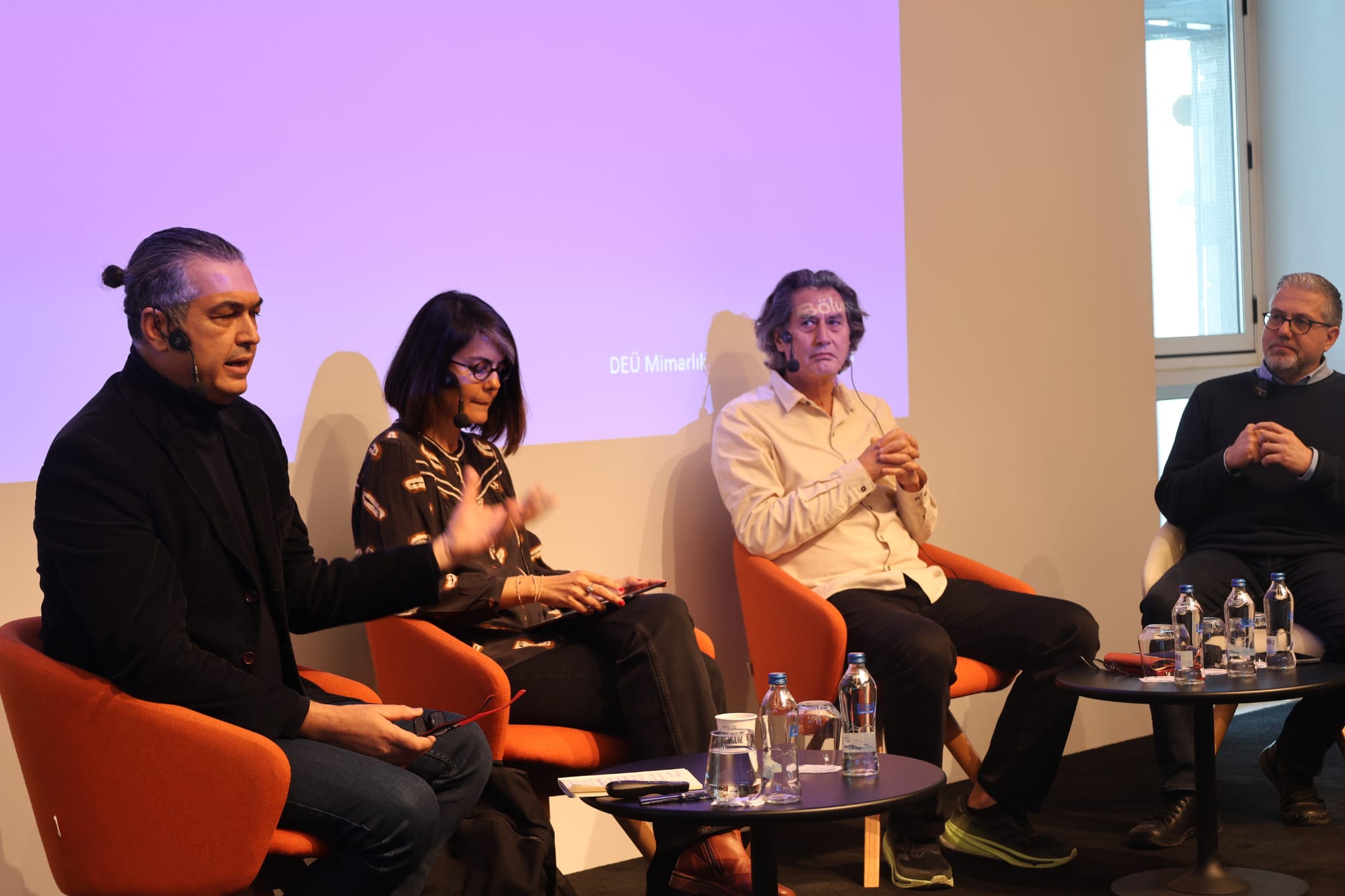 “Nasıl bir İzmir” serisi “Tasarım Kenti  ve Kentin Tasarımı” paneli ile devam etti