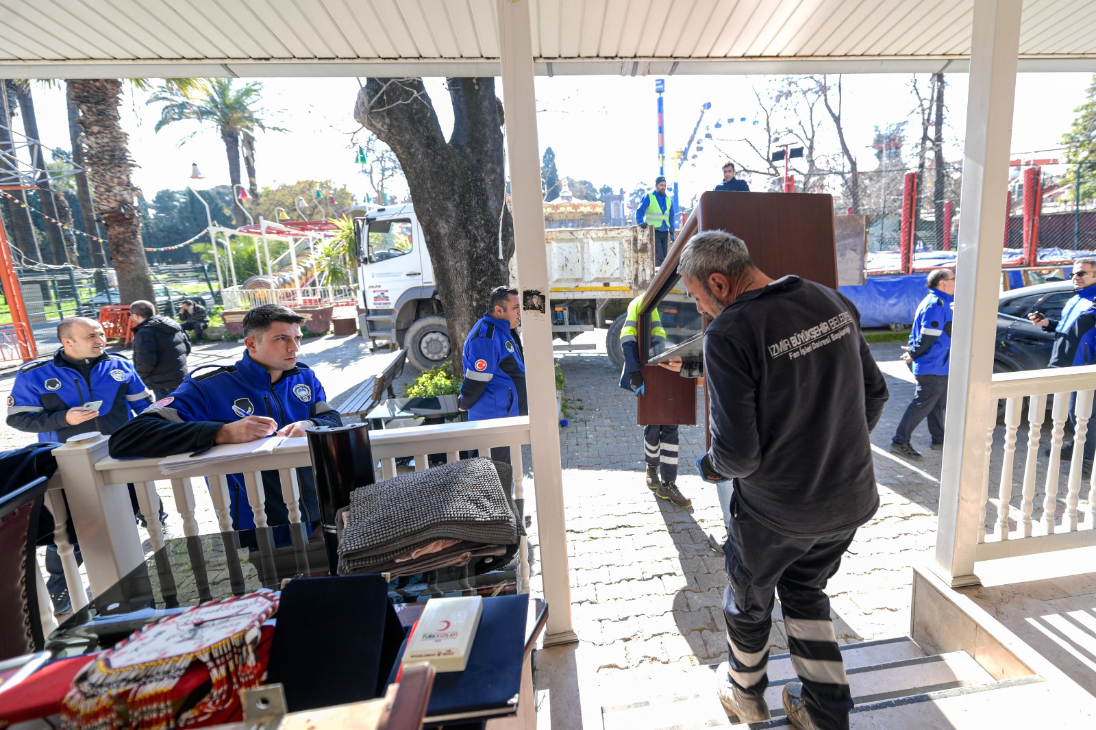 Kültürpark’ta lunaparkın yerine yeşil alan Beton gidecek “botanik bahçesi” gelecek