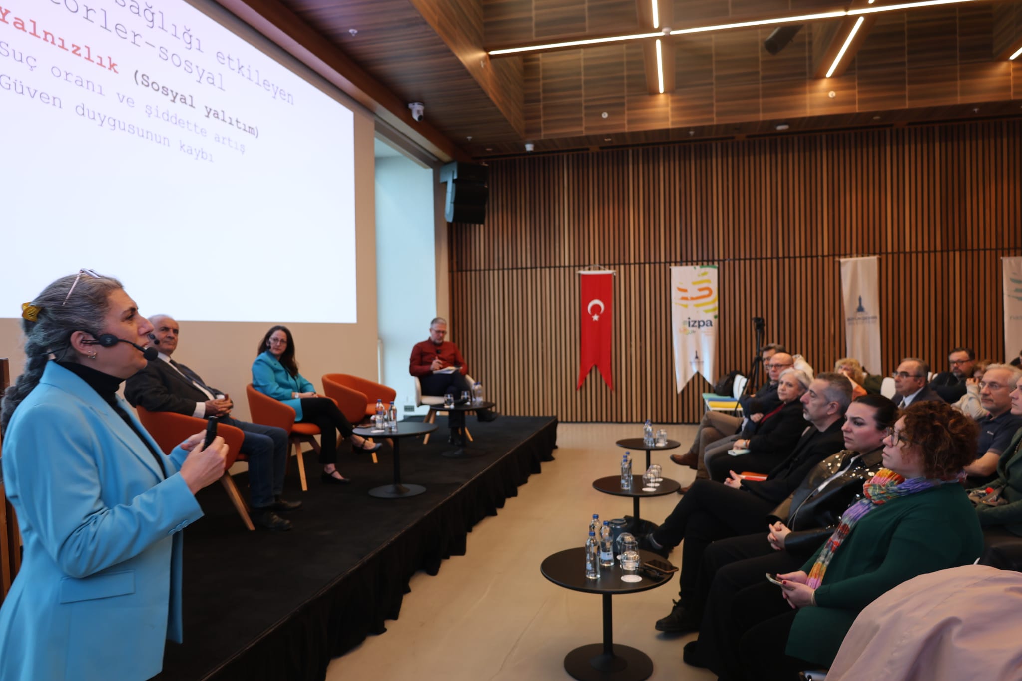 “Nasıl bir İzmir” serisinde “Sağlıklı bir İzmir”in şifreleri arandı