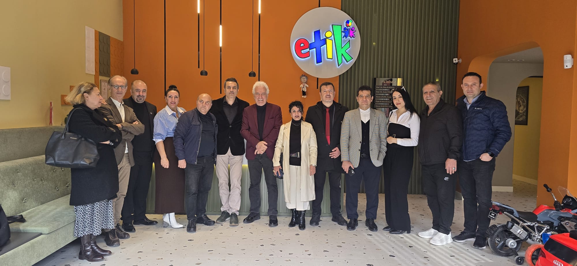 Çocukların severek gittiği doktorlar, ETİK çocuk cerrahi kliniğinde