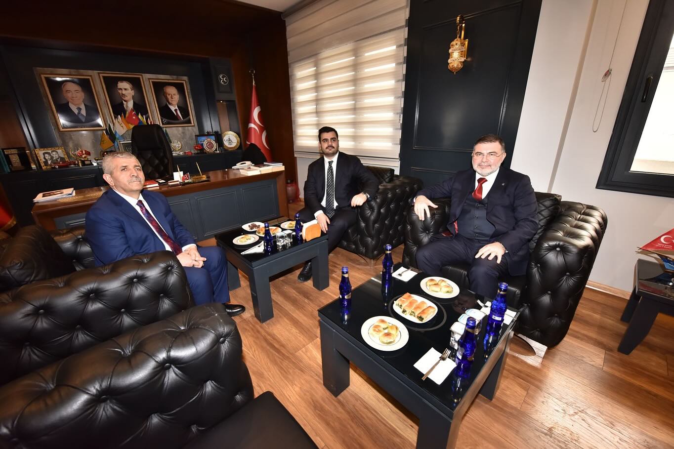 Saygılı ve İnan’dan MHP İzmir İl Başkanlığı’na Ziyaret