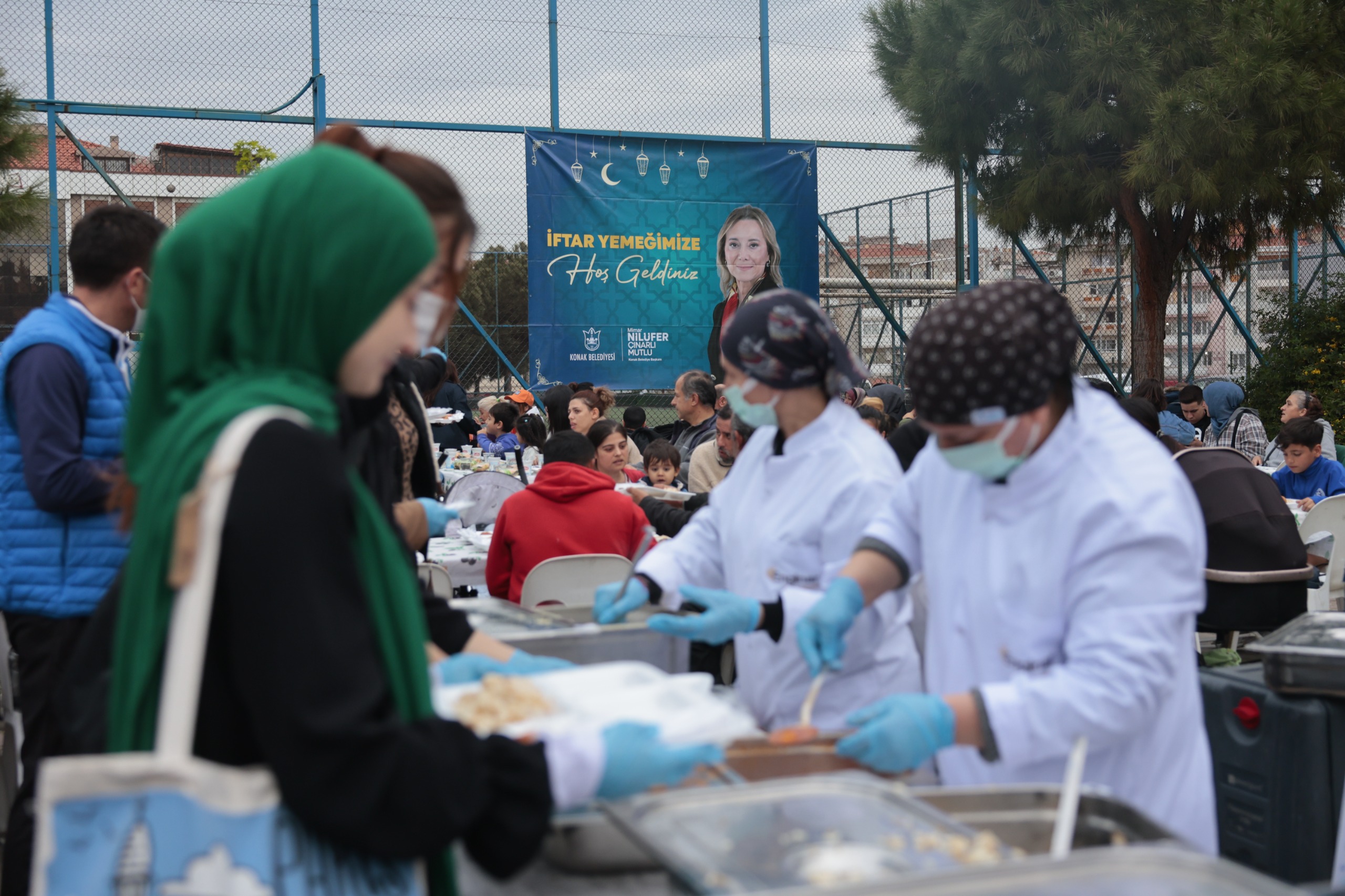 Konak Ramazan Bayramı’nı dayanışmayla karşıladı