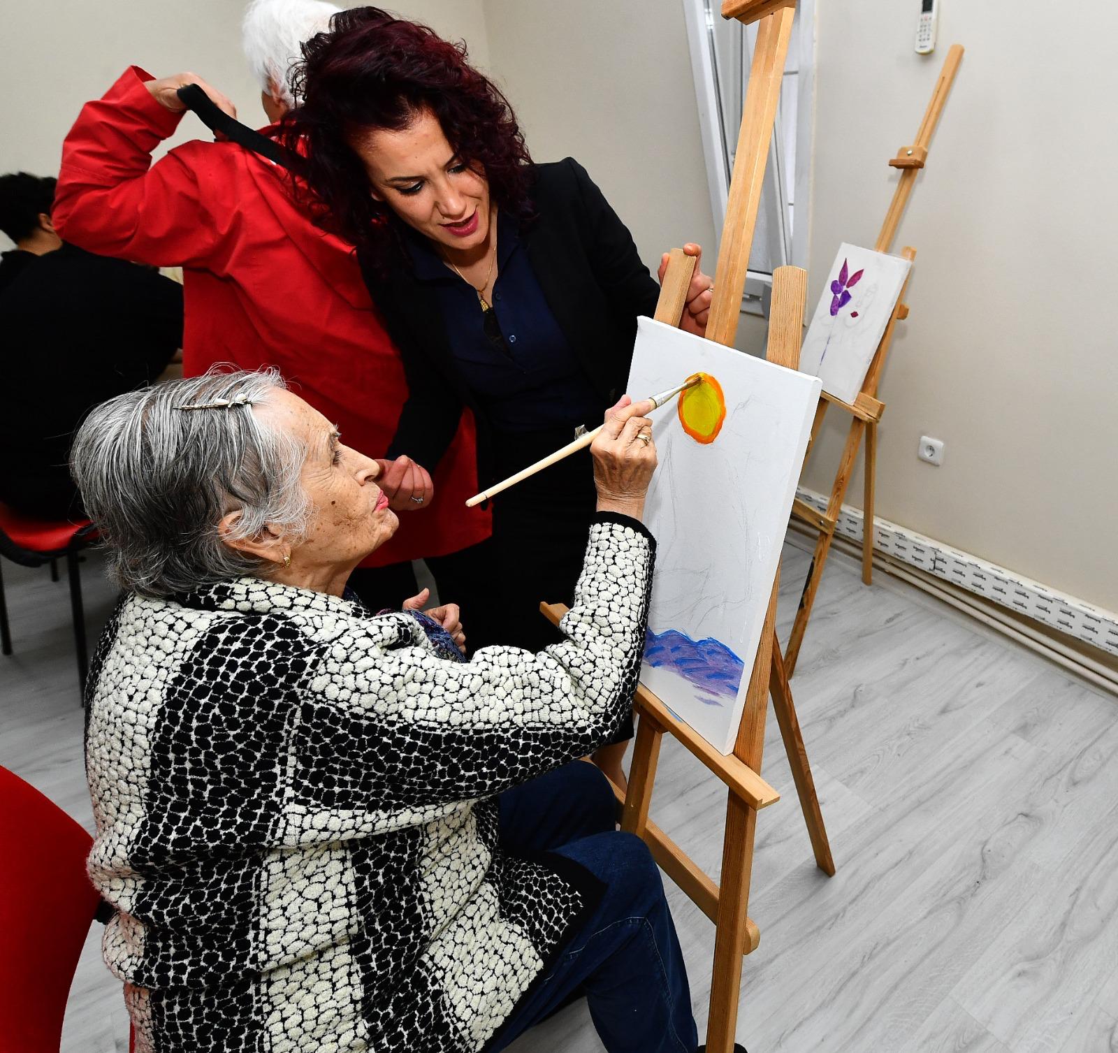 Güzelbahçe Sağlıklı Yaş Alma Merkezi kapılarını açtı