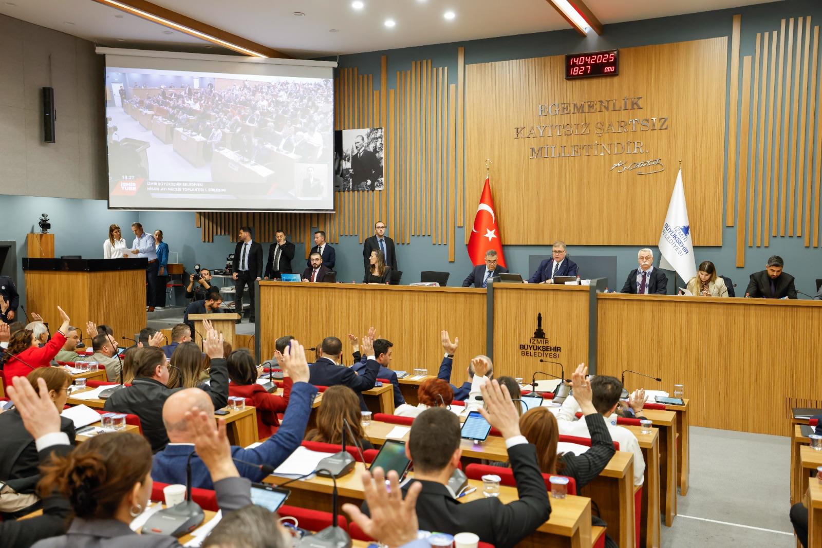 Başkan Tugay’dan kent sorunlarına karşı ortak çalışma çağrısı