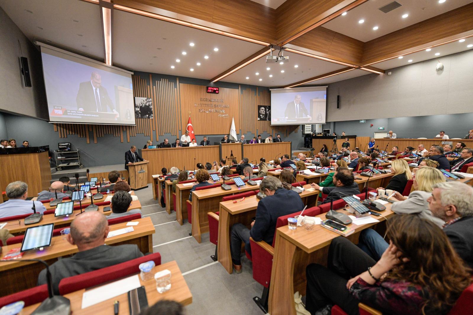 Başkan Tugay: Bu zulüm mutlaka bir gün bitecek