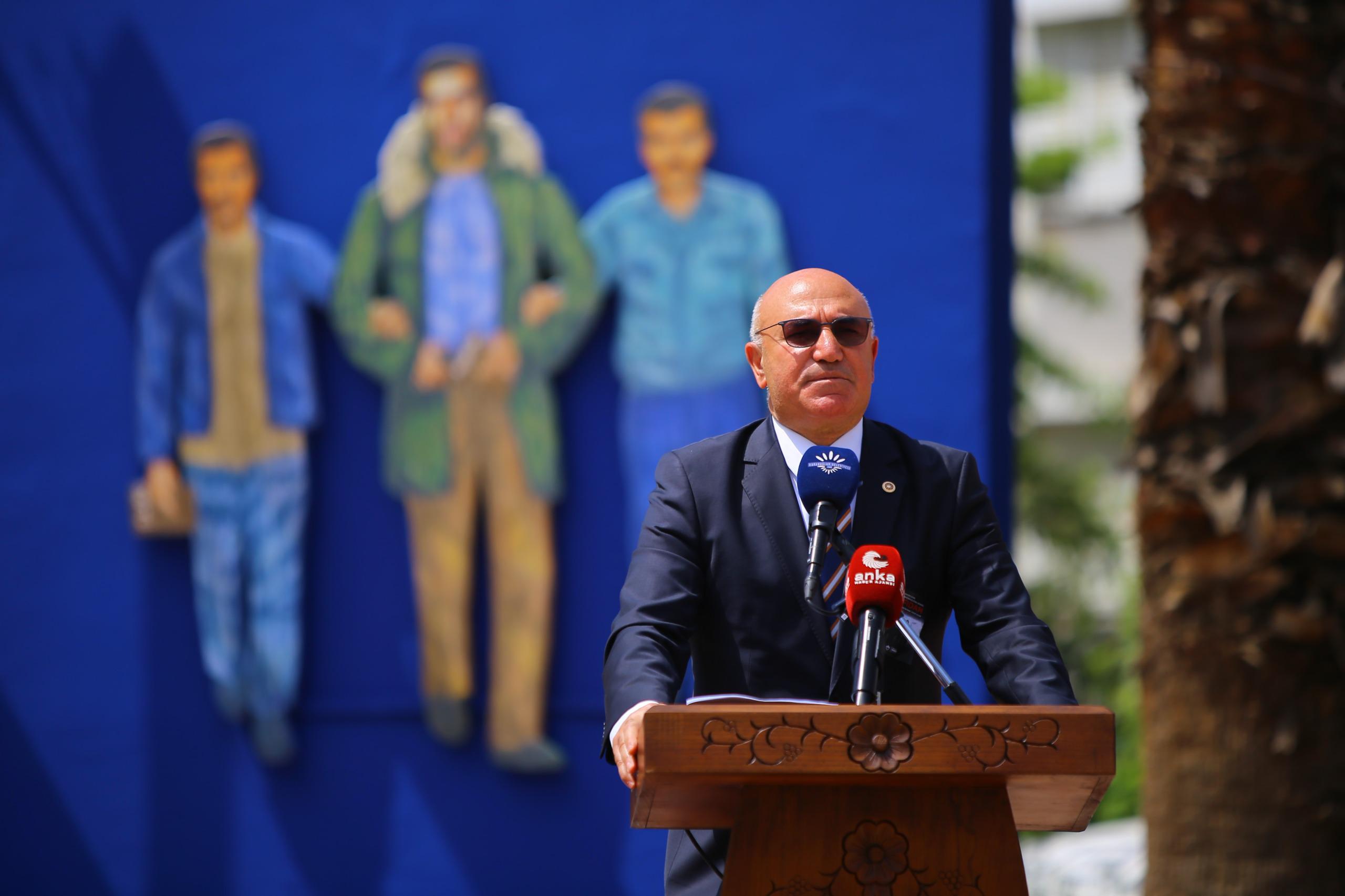 Üç Fidan’ın Adı Karabağlar'da Yaşayacak!