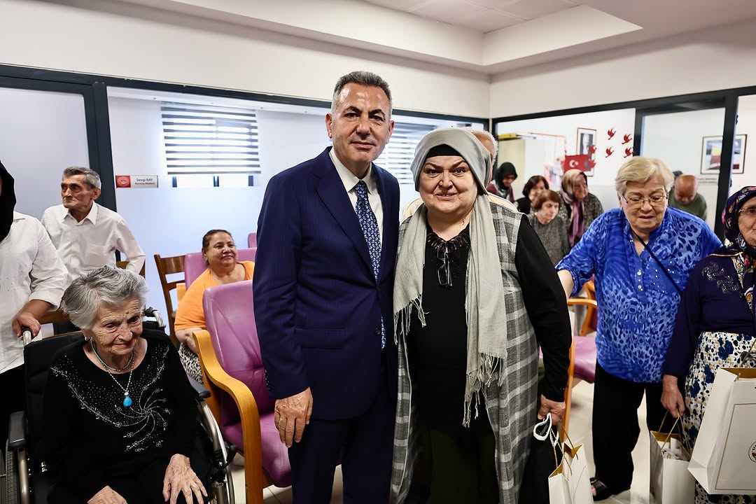 Vali Elban’dan Bayramda Anlamlı Ziyaret: Huzurevi Sakinleriyle Bayramlaştı