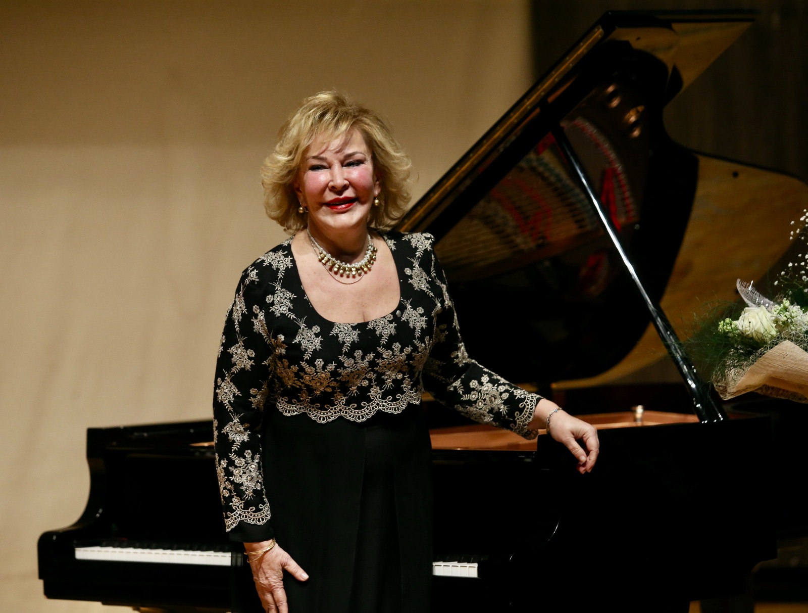 Ünlü piyanist Gülsin Onay 20 Haziran’da Karşıyaka’da