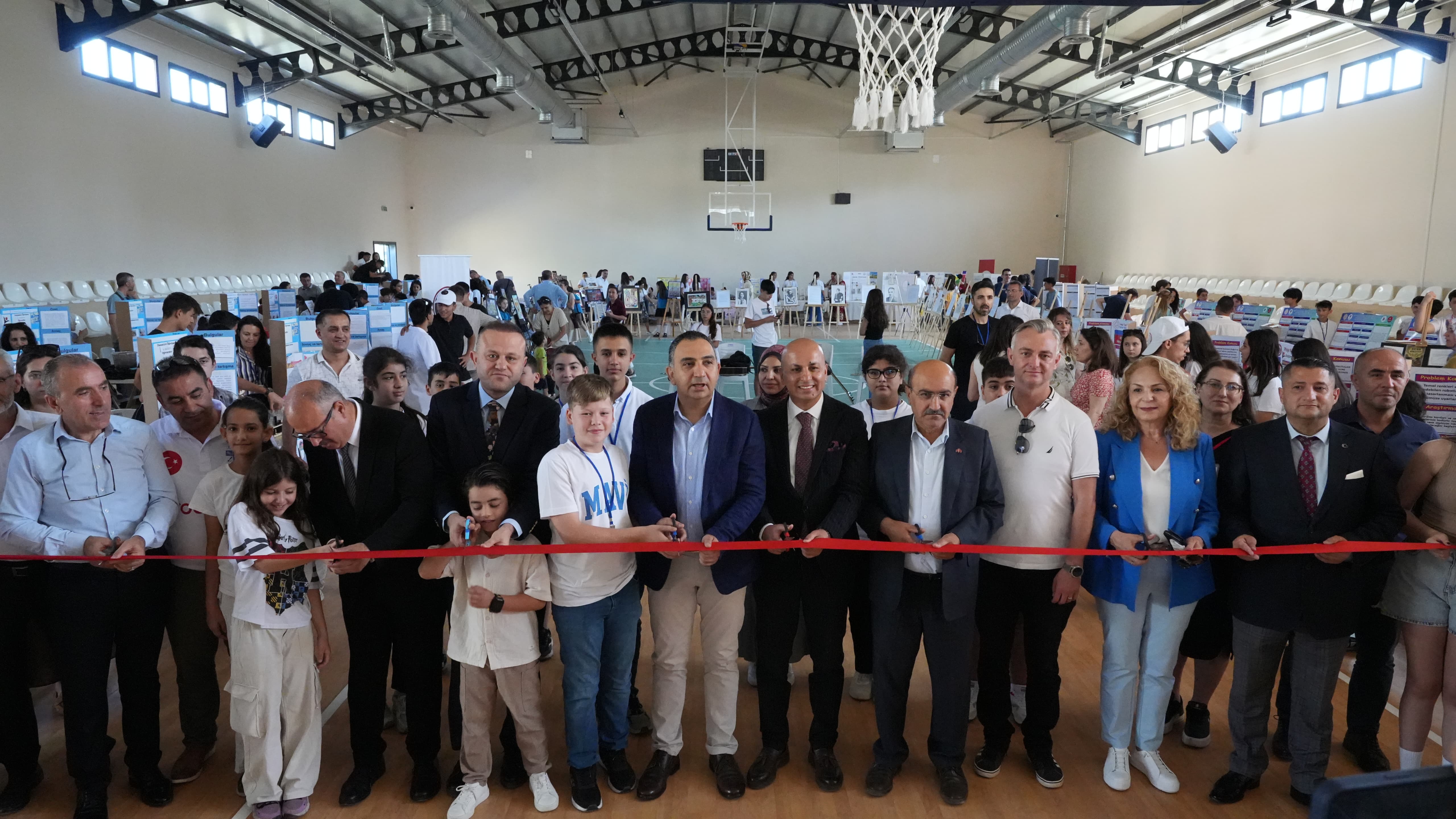 “4006-C TÜBİTAK Bilim Fuarları Festivali” Büyük Bir Coşkuyla Torbalı’da Gerçekleştirildi