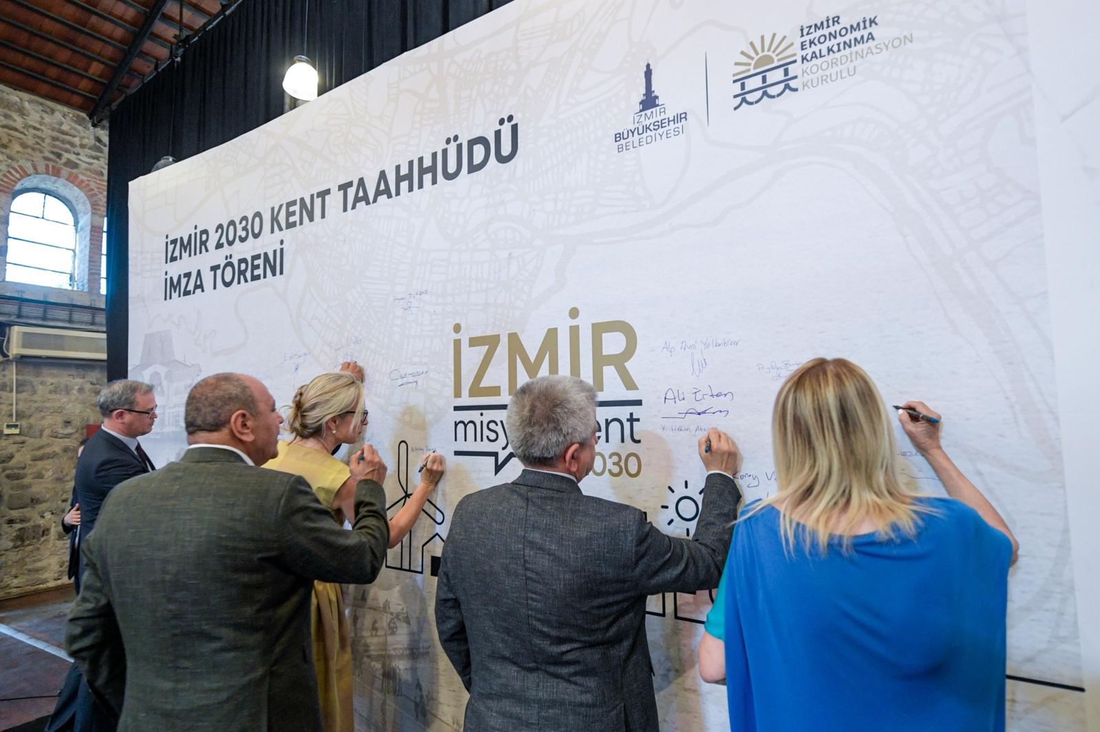 İmzalar İzmir 2030 Kent Taahhüdü için atıldı
