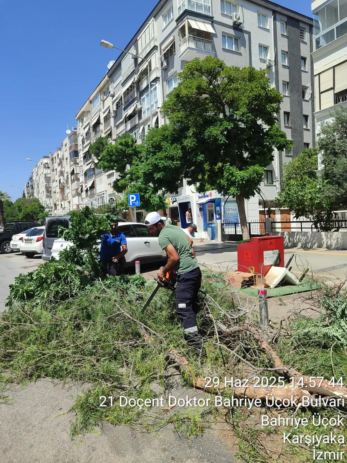 İzmir’de yangın ve fırtına teyakkuzu