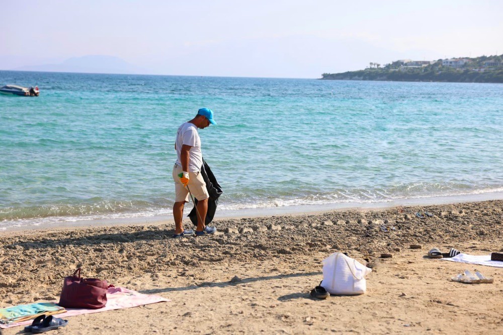 Çeşme Belediyesinden 19 plajda 7/24 temizlik