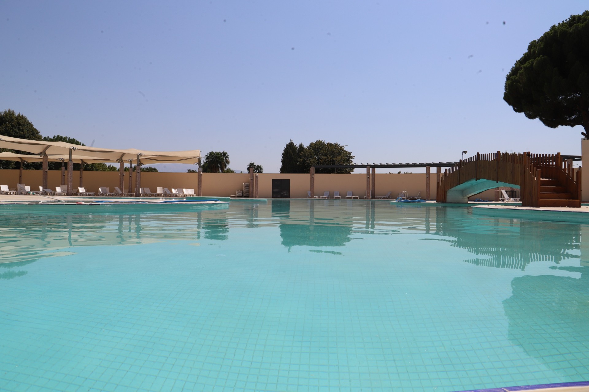 YÜZME HAVUZU 5 YIL SONRA YENİDEN HAYAT BULDU