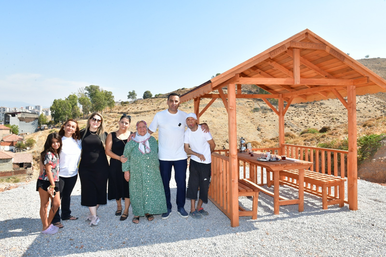 Hem Çiğli’ye hem kalplere dokunan hizmetler Başkan Yıldız; “Hayatları kolaylaştırmak büyük mutluluk. ”