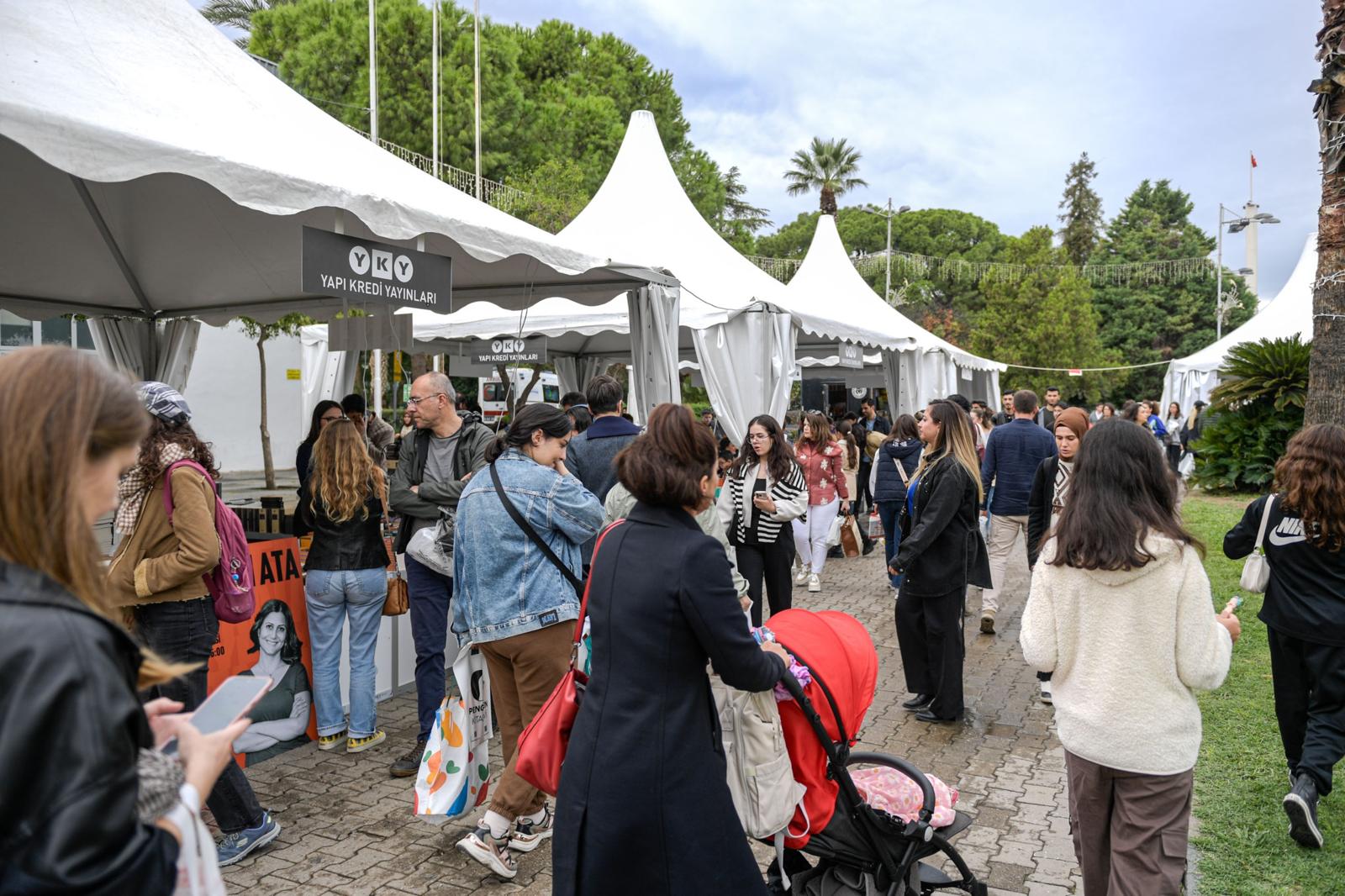 Kültürpark’ta İzmir Kitap Fuarı rüzgarı