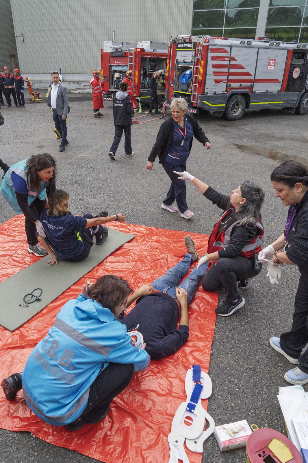 İZMİR BÜYÜKŞEHİR BELEDİYESİ’NDEN AFETE HAZIRLIK TATBİKATI