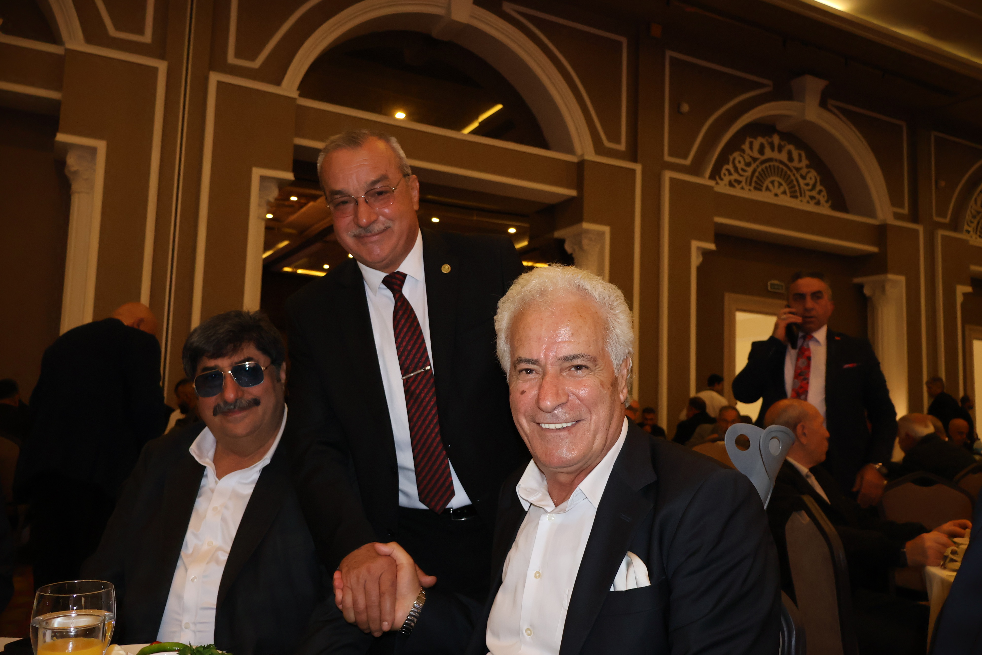 İzmir'de "Büyük Kardeşlik" Buluşması: Birlik, Dayanışma ve Umut Mesajı