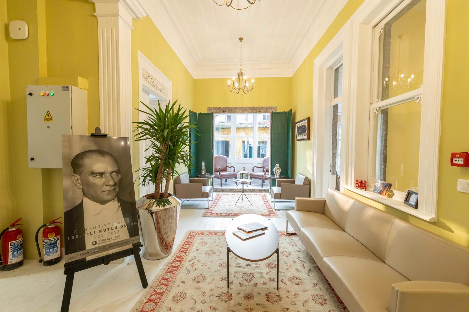 BAŞKAN TUGAY “AY YILDIZLI KONAK” SEÇİMİNİ ANLATTI : “AMACIM ŞEHRİN BU BÖLGESİNİN GELİŞİMİNE KATKIDA BULUNMAK”