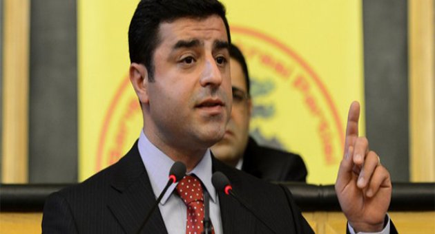 Demirtaş, '12 yaşındaki çocuğu öldüren' fişeği gösterdi!
