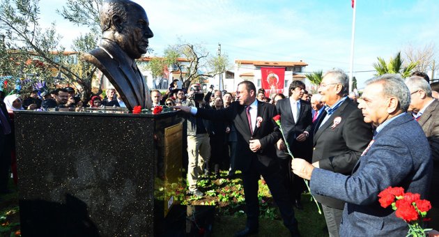 Denktaş Özgürlüğü Foça&#039;da Buluştu