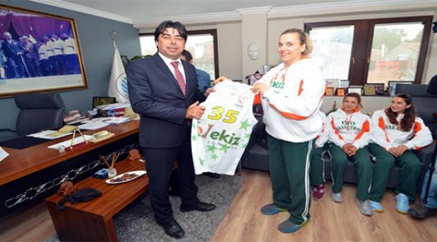 Ekiz Yumurta Foça Basketbol Kulübü, Başkan Demirağ’a Teşekkür Etti