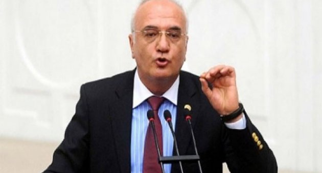 Elitaş: İki kadın vekil kendi kendini darp etti