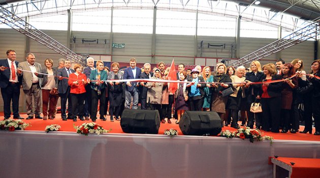 En Büyük Görev İzmirli Kadınlara